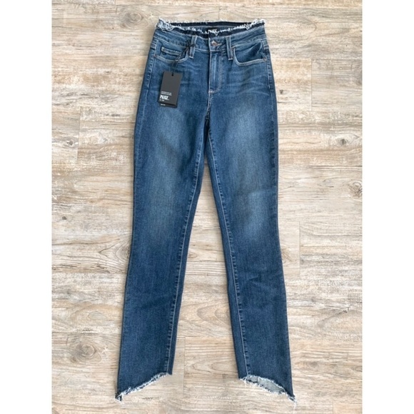 NWT PAIGE Frayed ‘Hoxton’ Ankle Peg Jeans